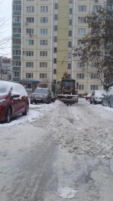 Уборка снега на ул. Мордасовой,д. 3, 3а, 5, 7, 7а, 9, 15 и ул. Вл.Невского, д.81!