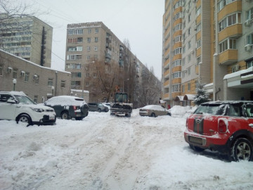 Уборка снега на Моисеева!